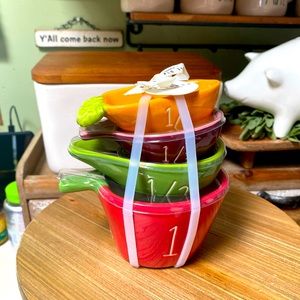 Rae dunn measuring cups